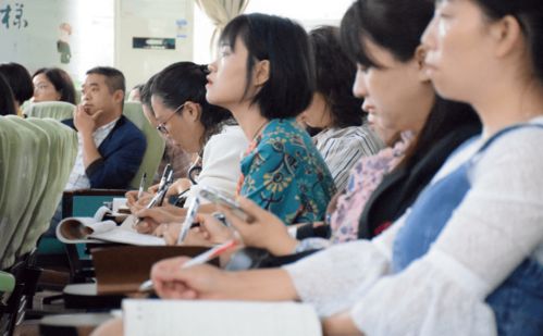 書香浸潤東坡，專業(yè)點(diǎn)亮未來——第三期“點(diǎn)燈人”兒童閱讀種子教師線下培訓(xùn)圓滿收官